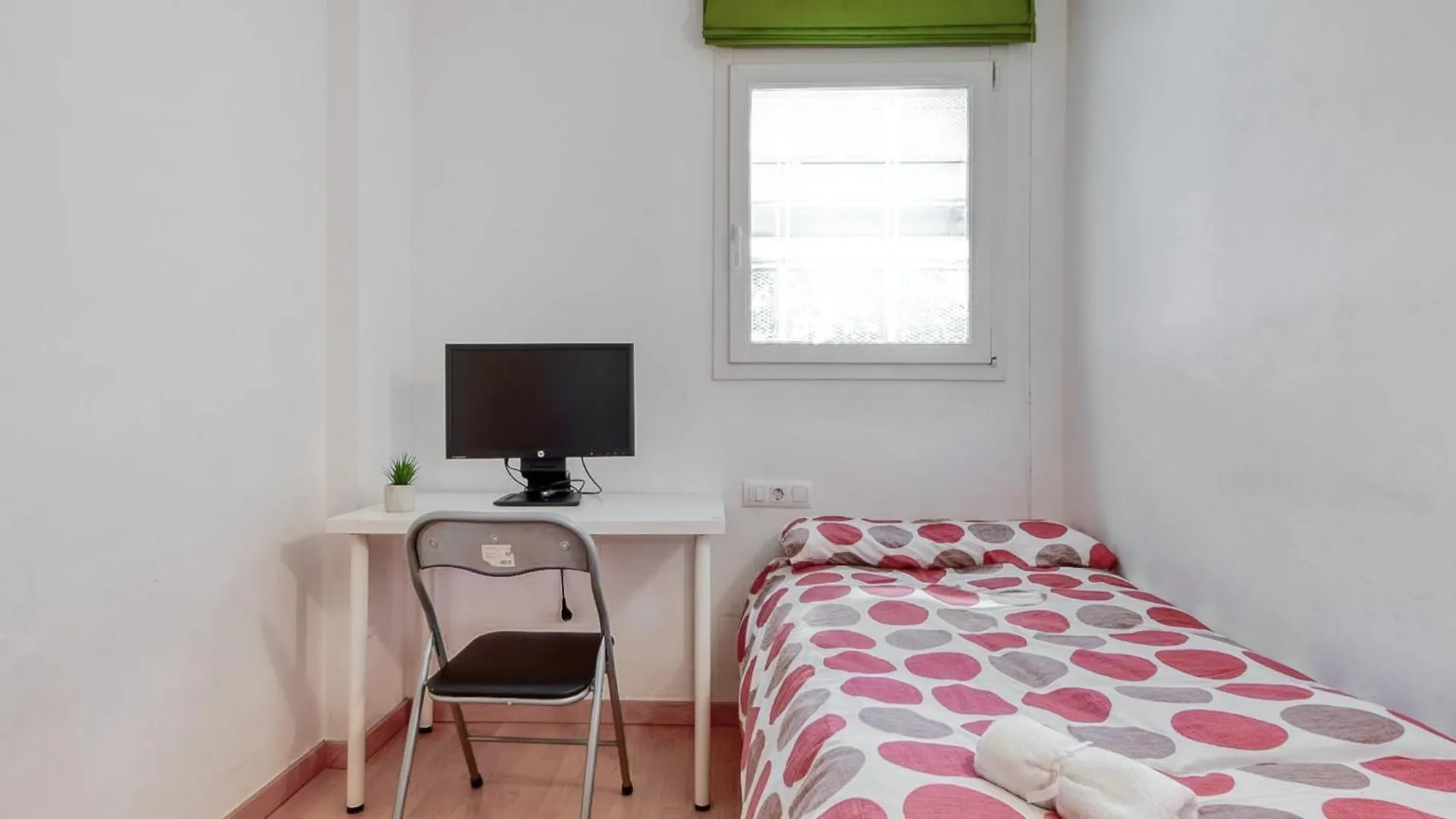 Charming Apartment With Patio Roses Spain
